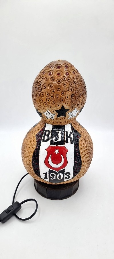 KARA KARTAL 1903 - El Oyması Su Kabağı Taraftar Abajuru