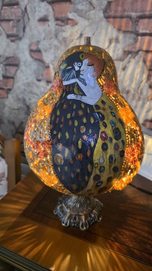 Altın Öpücük - Klimt Esintili Kedi Aşkı Su Kabağı Abajur